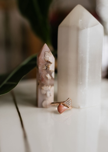 Mother of Pearl + Diamonds in 14k gold Ring