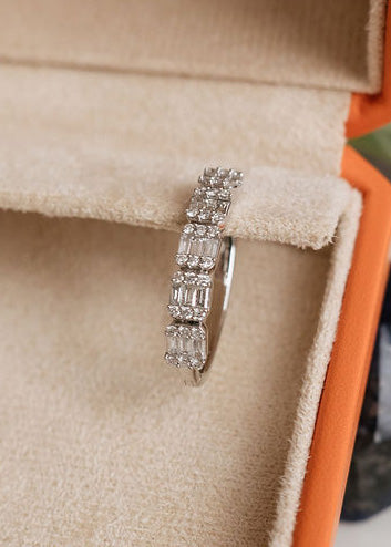 Baguette Diamond & White Gold Earrings